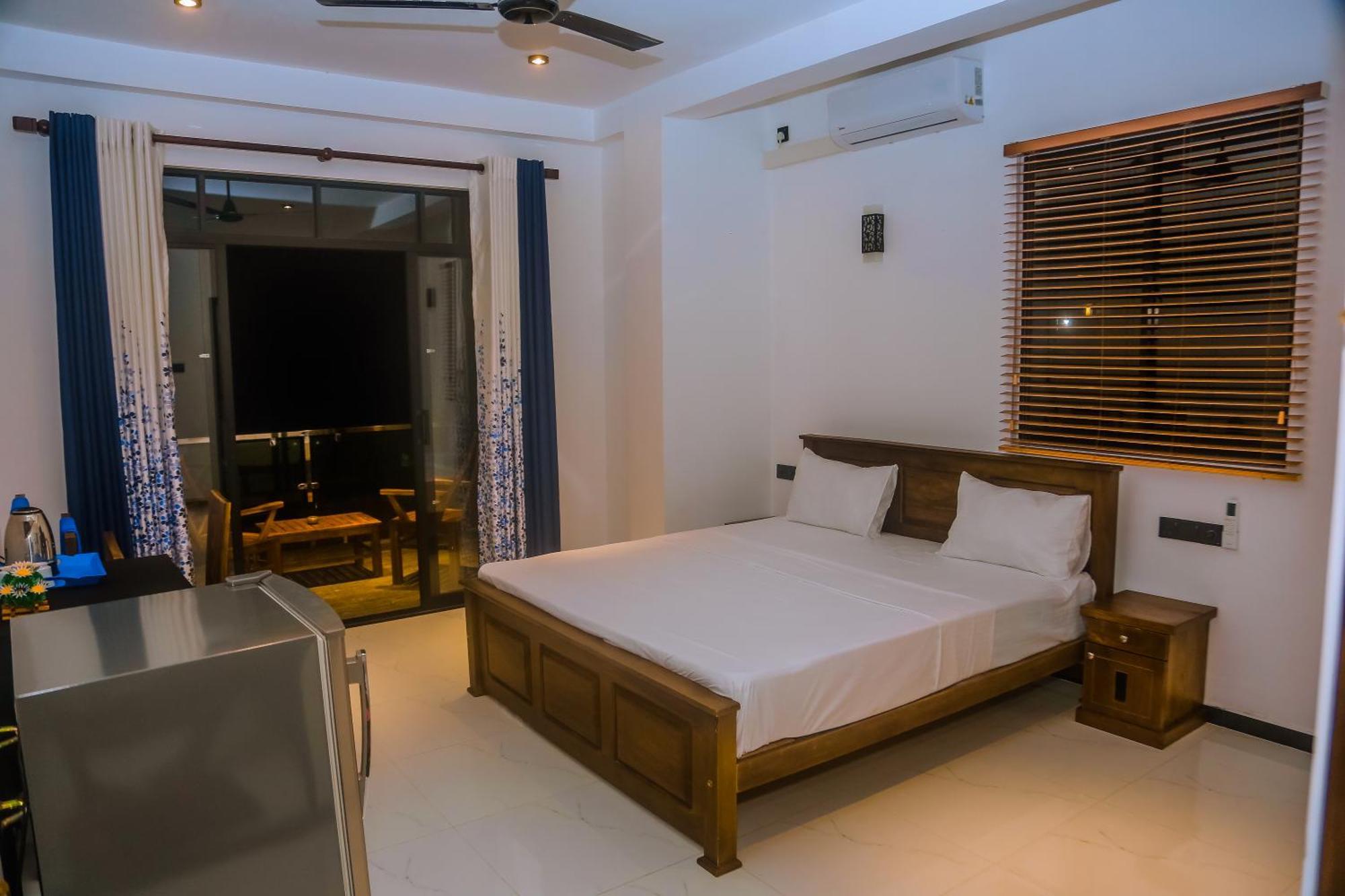 Mirissa Breeze Hotel Ngoại thất bức ảnh