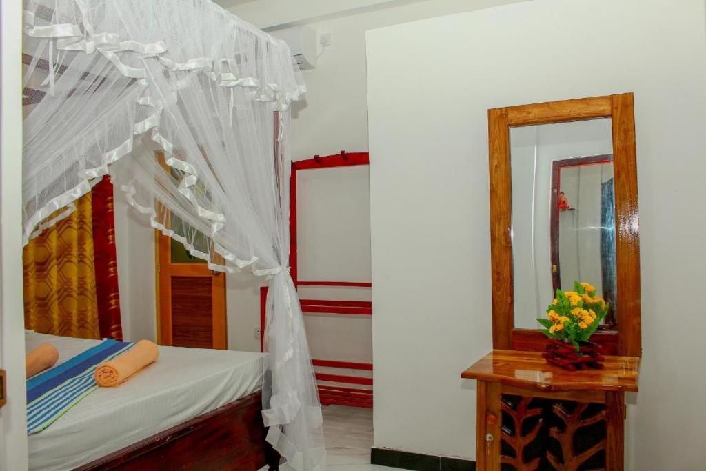 Mirissa Breeze Hotel Ngoại thất bức ảnh